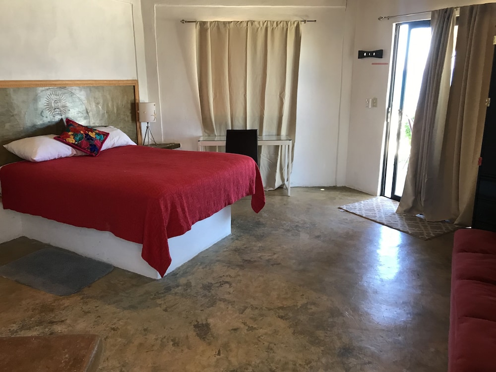 Panoramic Bungalow, Multiple Beds, Non Smoking, Sea View (1 Queen Bed, 1 Single Bed) photo 1