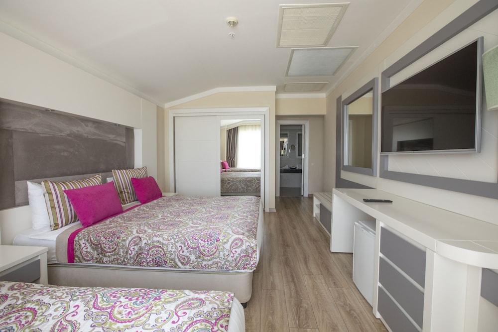 Jakuzili Deluxe Room