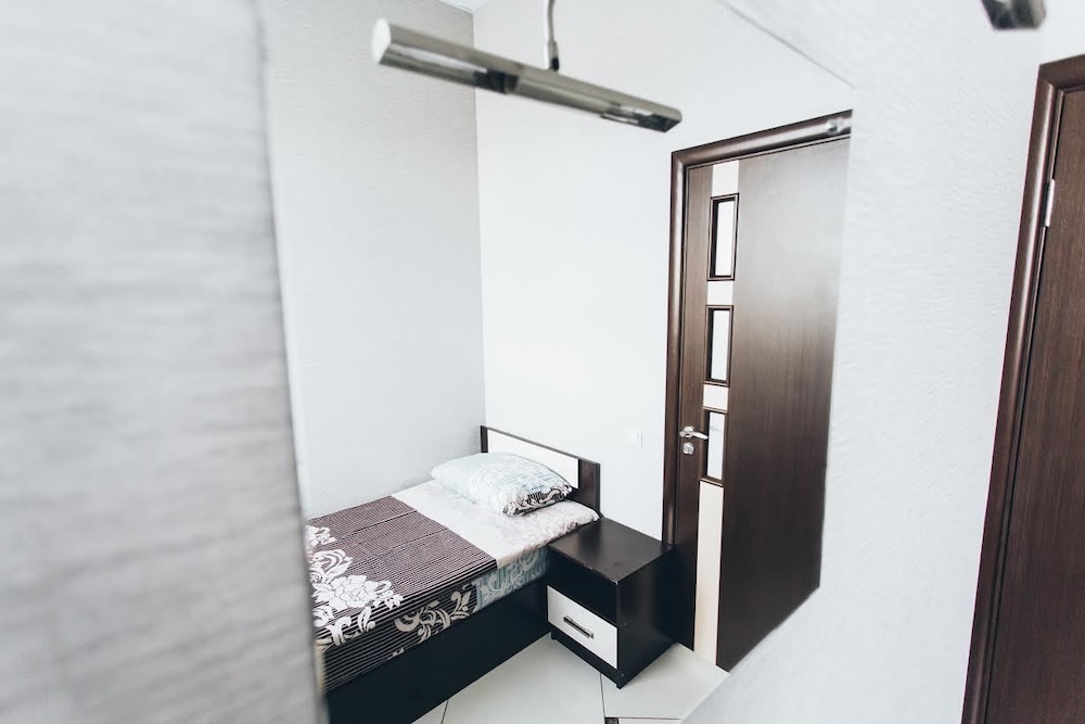 Economy Twin Room, Shared Bathroom photo 2