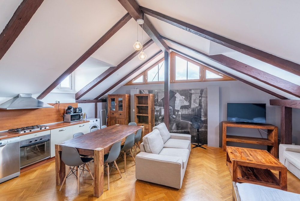 Apartment, Terrace (701)