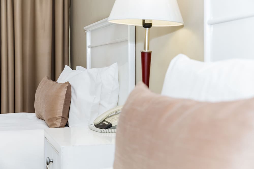 Standard Twin Room - Photo 2