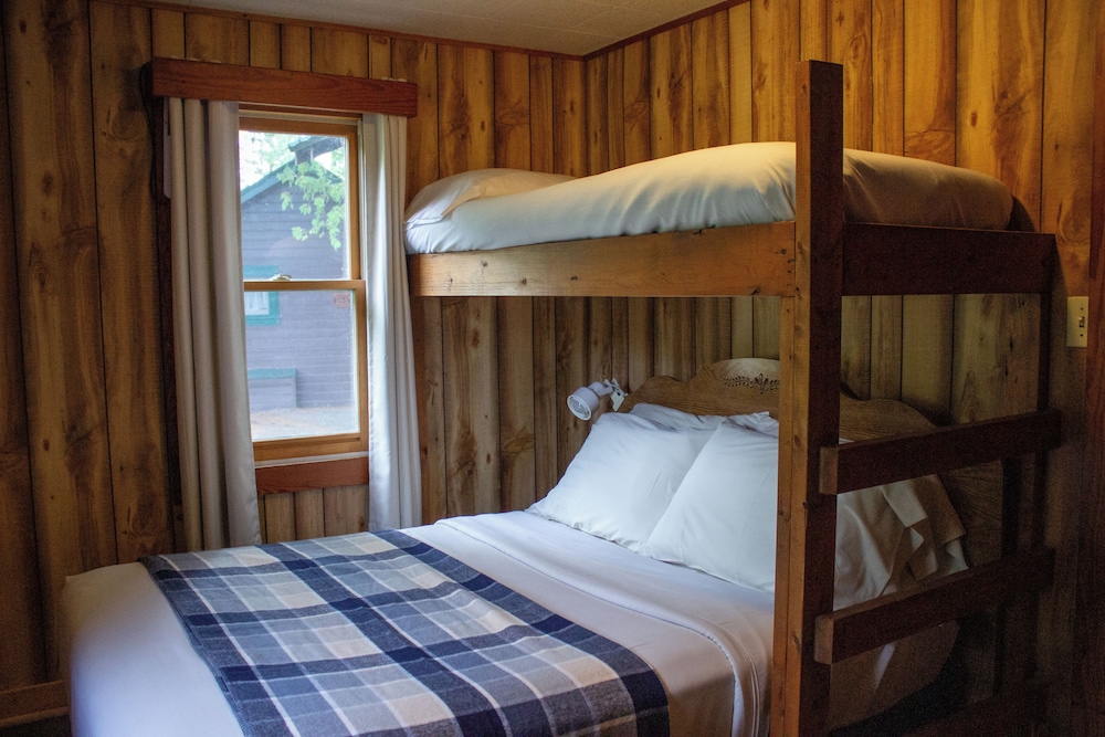 Cabin photo 2