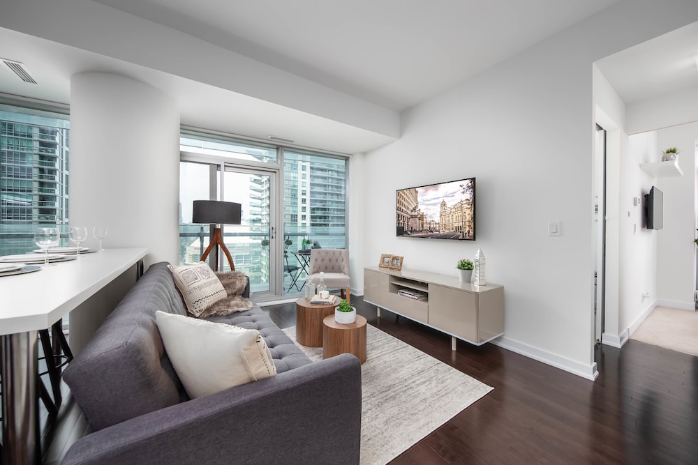 Panoramic Condo, 2 Bedrooms, Non Smoking, City View