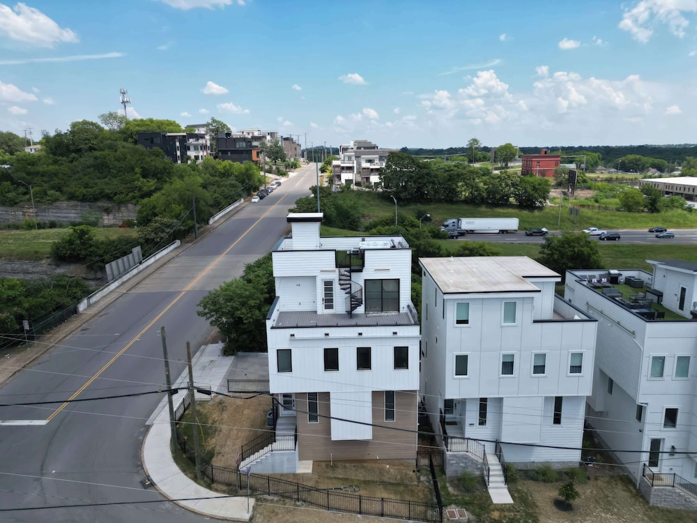 Elevator With Rooftop Hot Tub Pet-friendly Yard, Foto 55