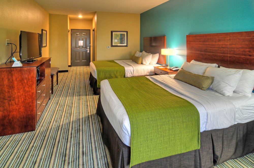 Suite, Multiple Beds, Accessible, Kitchen (with Sofabed)
