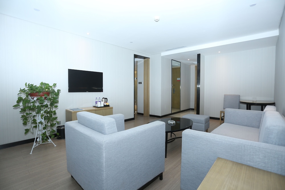 Suite (Mainland Chinese Citizen Only)