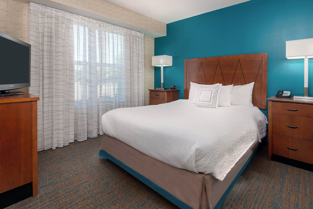 Suite, 1 Bedroom - Photo 3