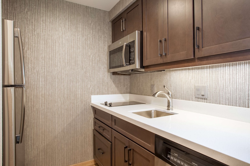 Suite, 2 Queen Beds, Accessible, Balcony photo 3