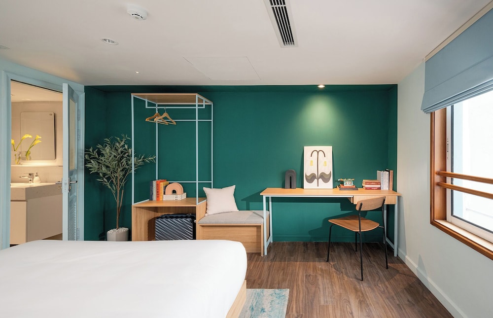 Superior Room, City View