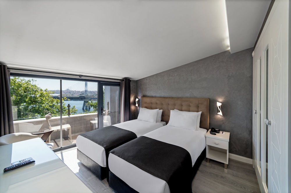 Deluxe City View Room photo 2