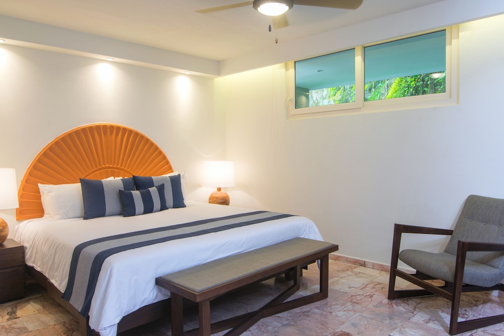 Remodeled Oceanfront 1 Bedroom Suite With Large Terrace Oceanfront