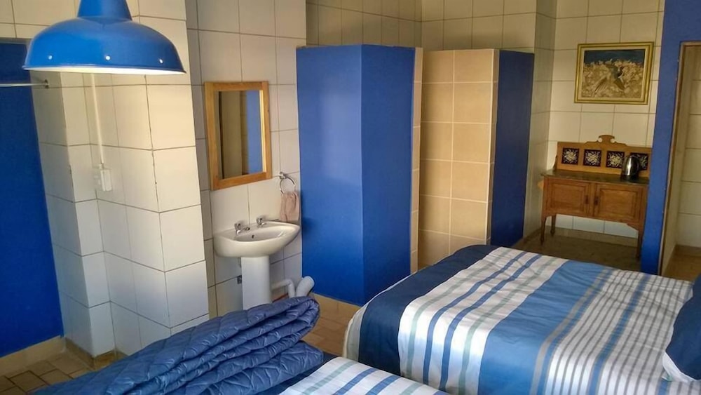 Basic Room photo 3