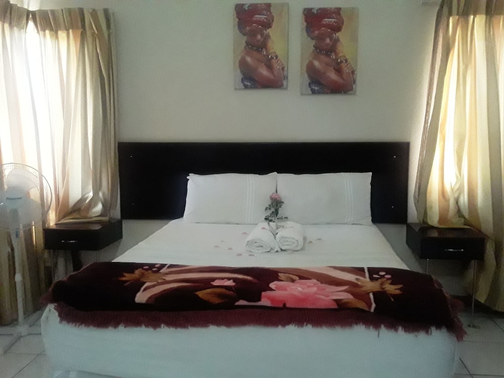 Basic Quadruple Room, Garden View photo 3
