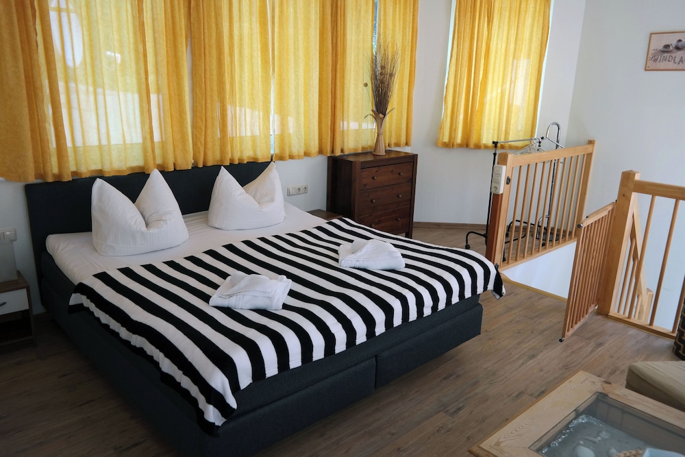 Basic Double Room (Turmzimmer) photo 1