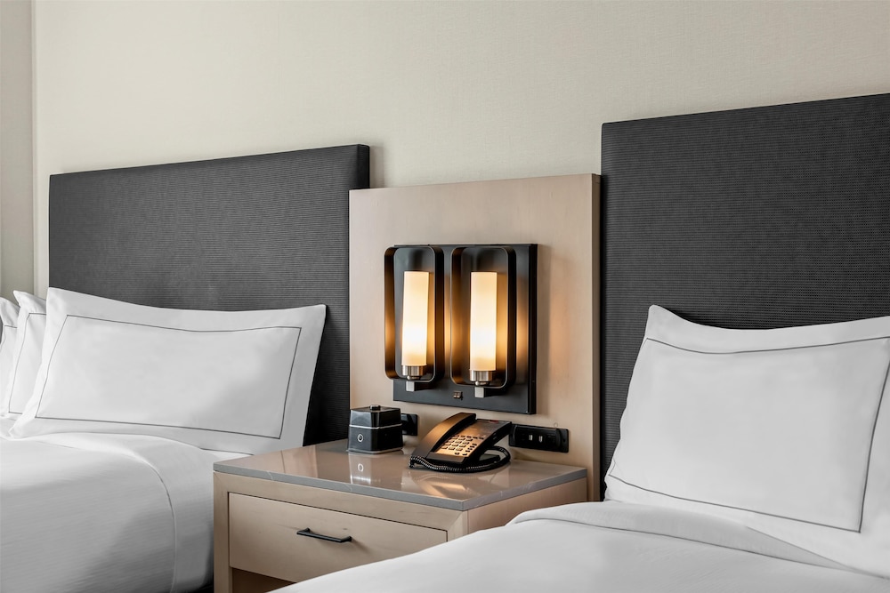 Suite, 1 King Bed, Non Smoking - Photo 3