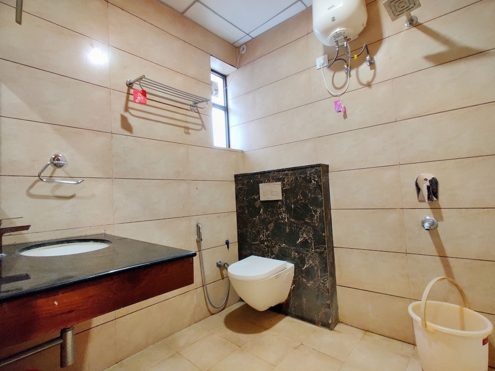 Deluxe Room - Photo 2
