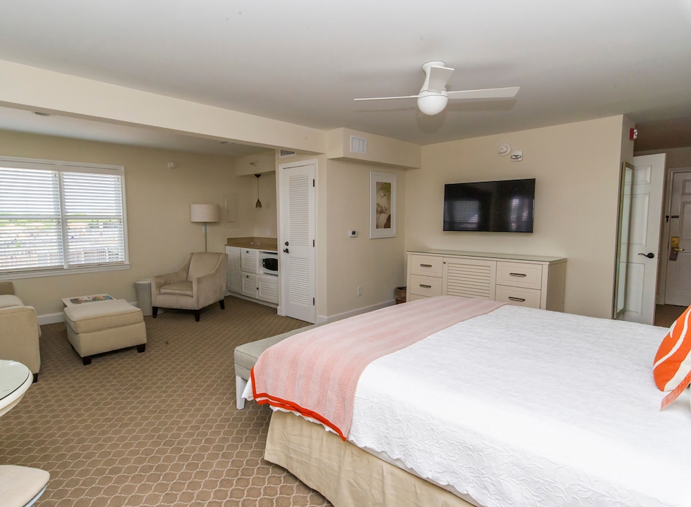 Room, 1 King Bed, Accessible - Photo 1