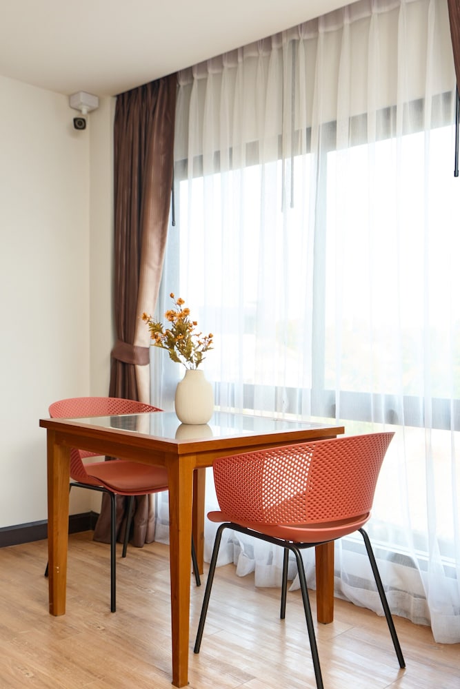 Family Studio Suite, 2 Bedrooms - Photo 7