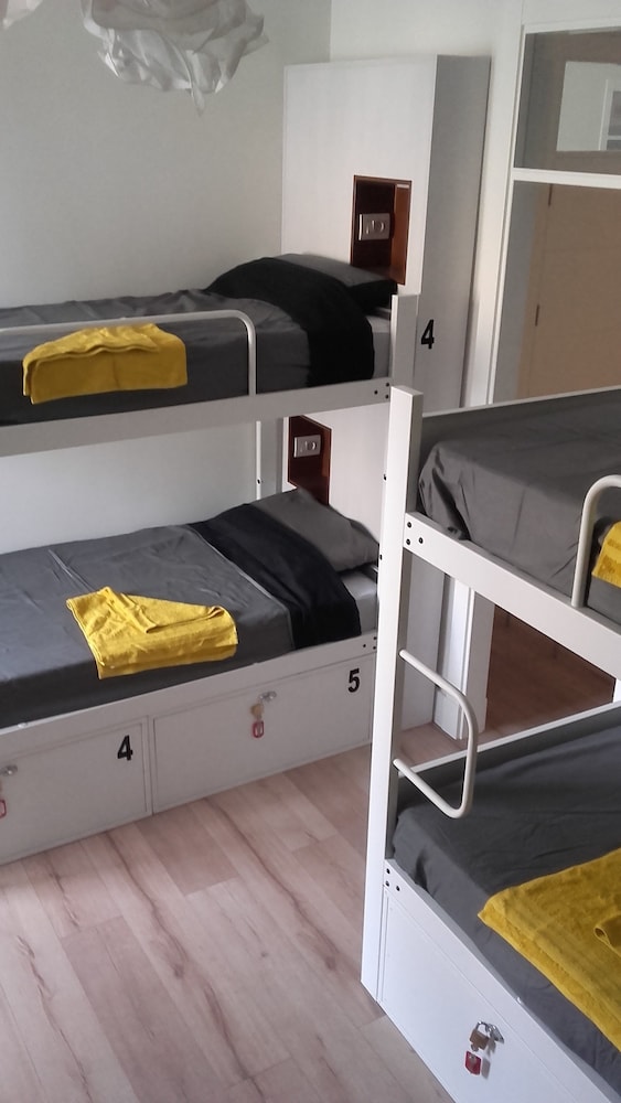 Dormitorio compartido para mujeres (9 pax / ARUCAS 9)