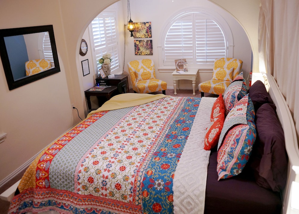 Family Double Room, 2 Bedrooms, Refrigerator & Microwave