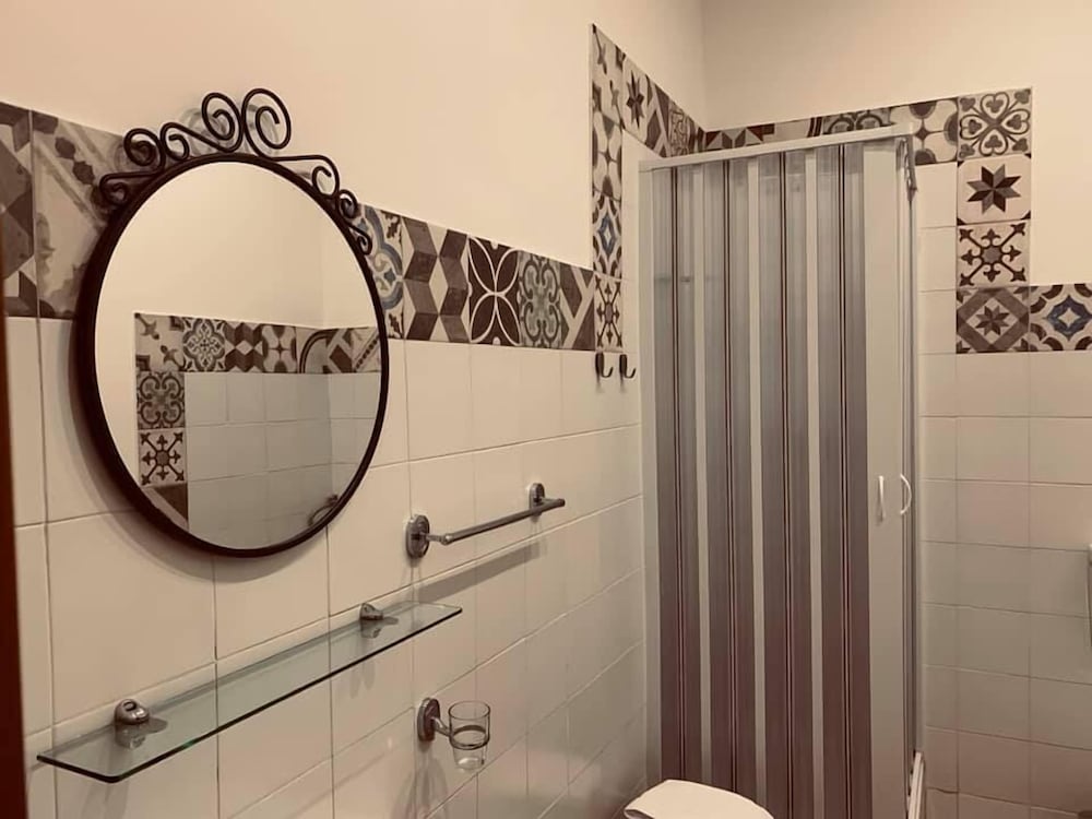 Triple Room - Photo 7