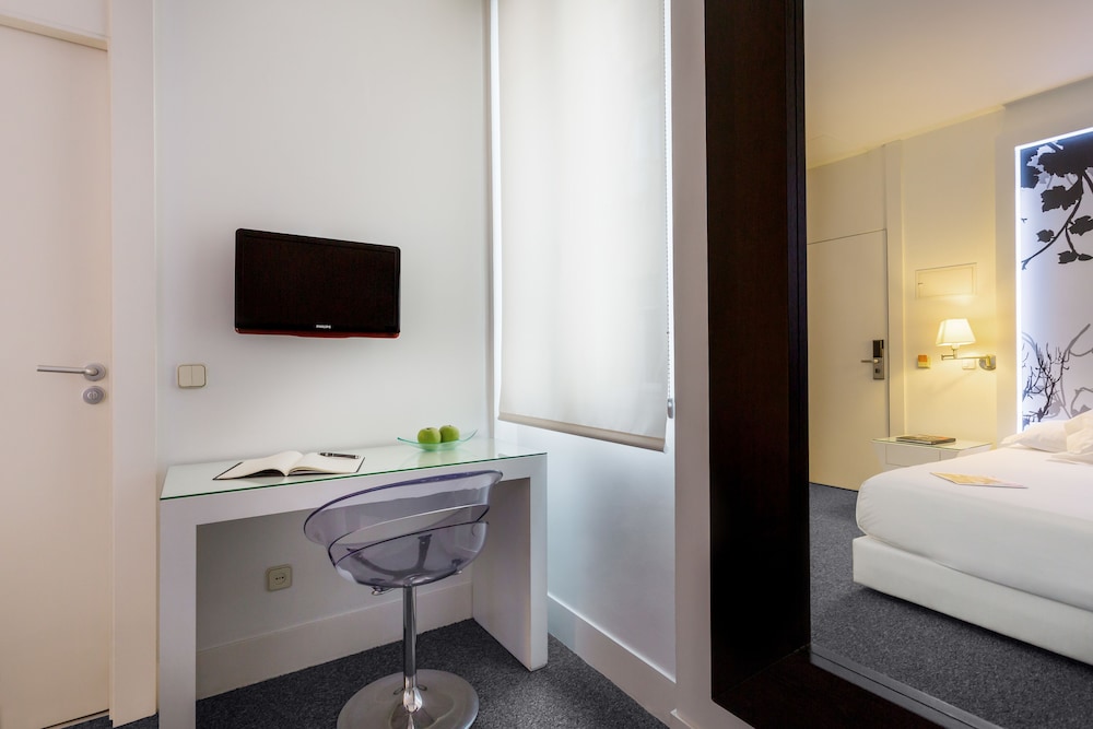 Standard Double Room Single Use - Photo 4
