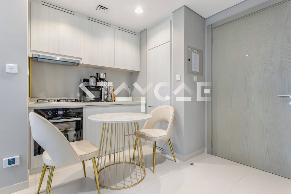 Basic Apartment photo 2