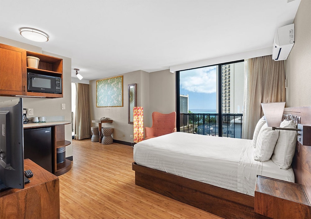 Standard Room, Partial Ocean View - Photo 1