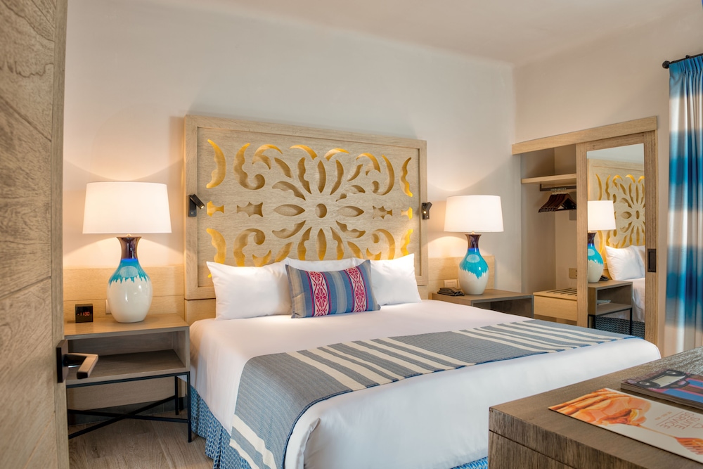 Luxury Suite Ocean View - Photo 2