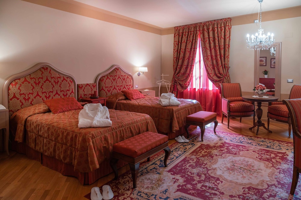 Junior Suite - Photo 2