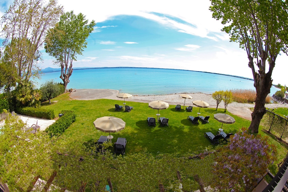 Panoramic Double Room, Balcony, Lake View photo 3