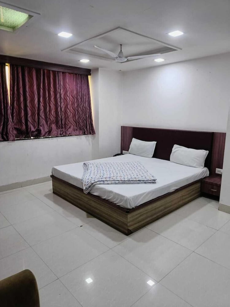 Basic Double Room