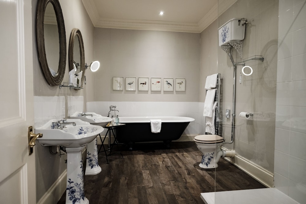 Deluxe Double or Twin Room - Photo 4
