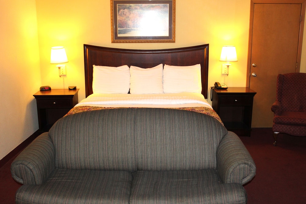 1 King Bed With Garden Jacuzzi photo 1