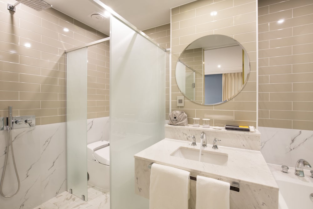 Standard Double Room (Low Floor) photo 2