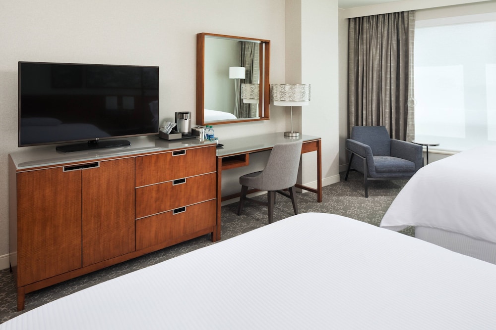 Executive Room, 2 Queen Beds - Photo 4