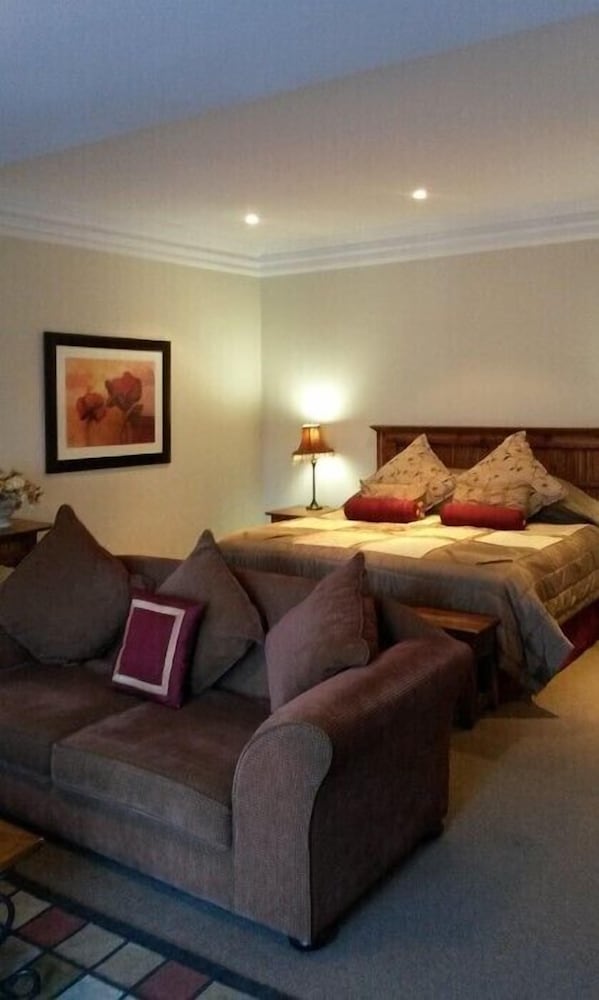 Deluxe Suite, 1 Bedroom, Garden View photo 1
