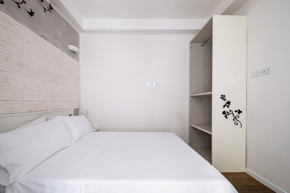 Apartment - Photo 17