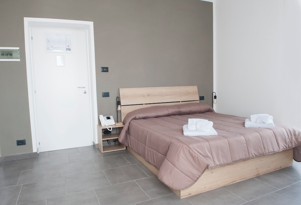 Standard Room photo 2