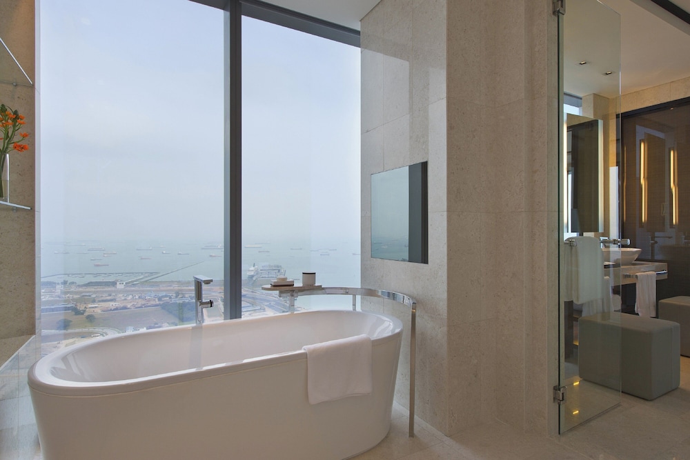 Club Suite, 1 Bedroom, Harbor View (Corner) Club Suite, 1 Bedroom, Harbor View (Corner)