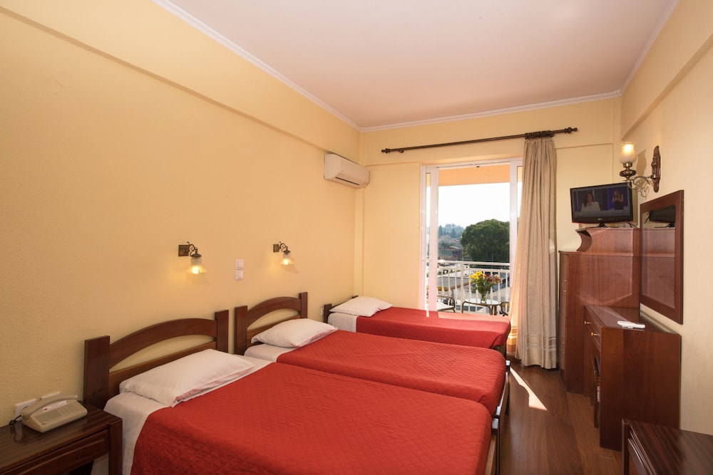 Triple Room - Photo 1
