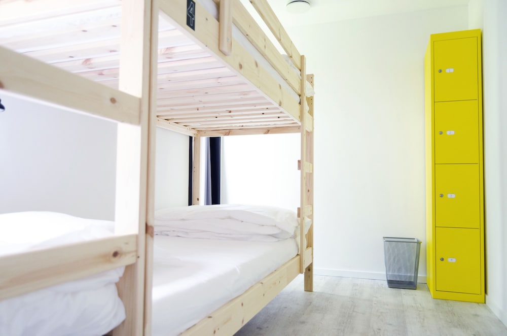 Bed in Shared Dormitory, Women only, Shared Bathroom (4 beds) photo 2