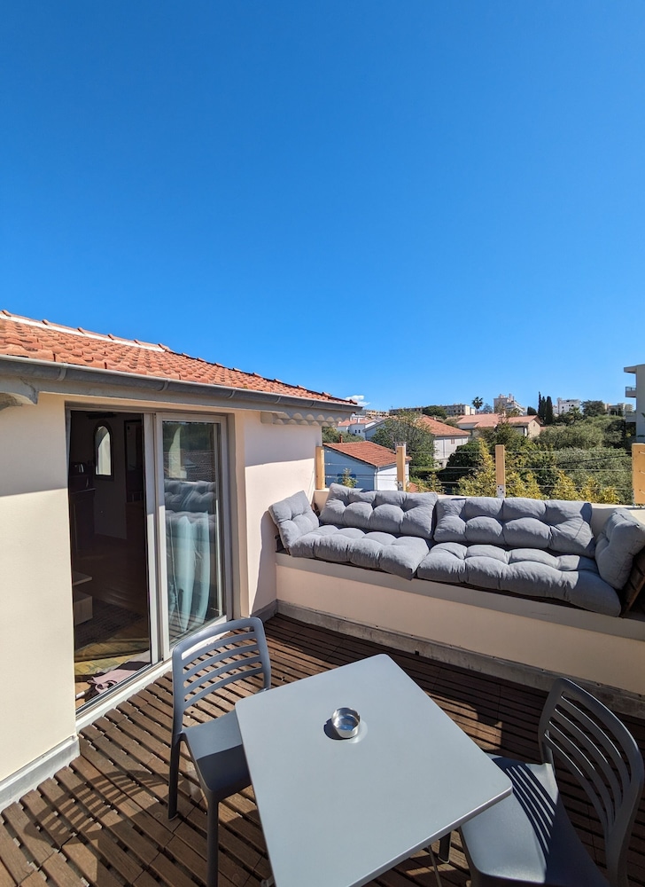 Romantic Studio, Ensuite, City View (Bord De Plage)