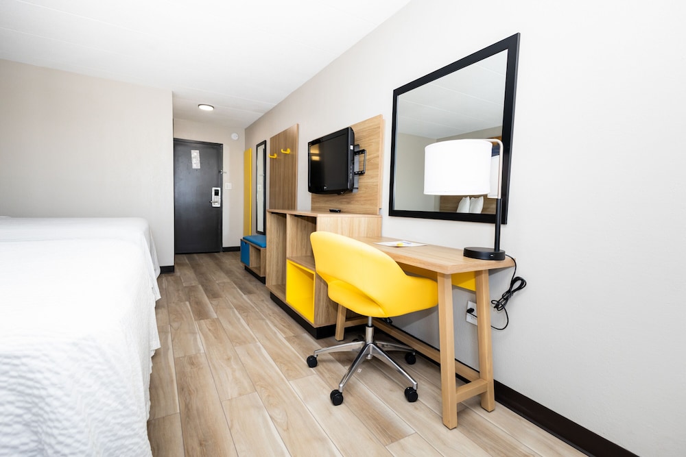 Room, 1 King Bed, Accessible, Non Smoking photo 3