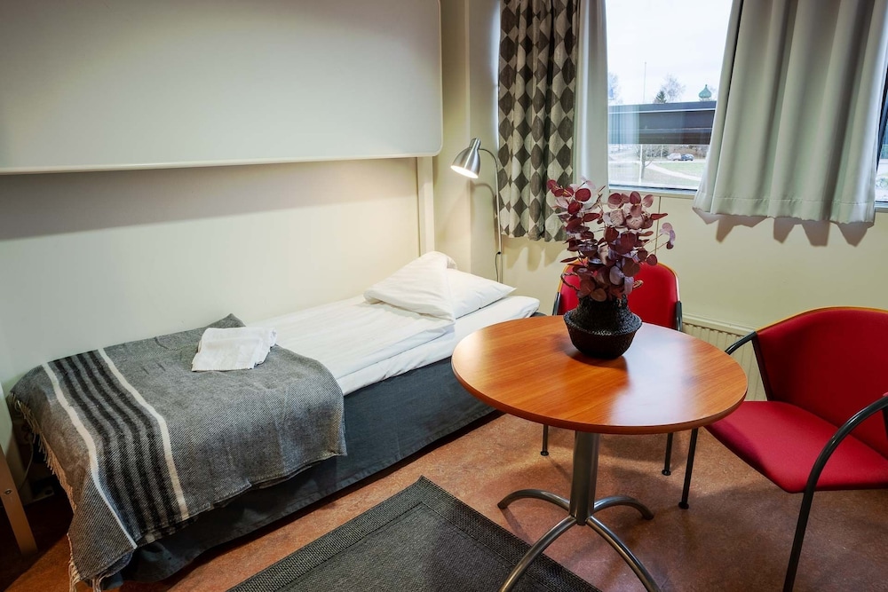 Basic Single Room photo 2