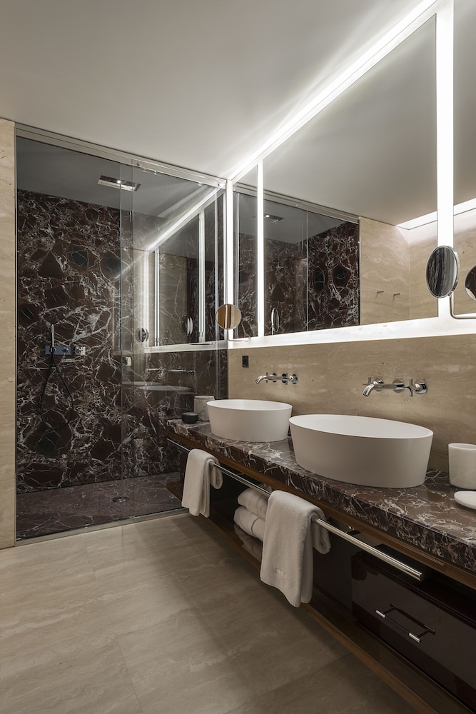 Deluxe Suite 3 photo 2