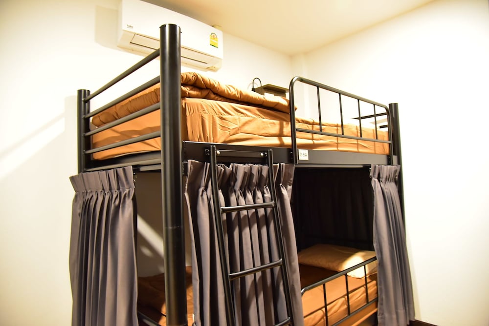 Shared Dormitory, Women only photo 1