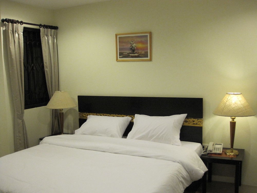 Super Deluxe Room (Double Bed) photo 3