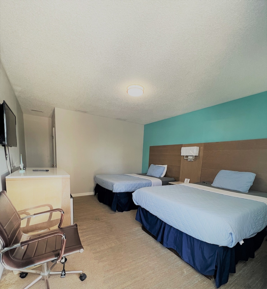 Double Room, 2 Queen Beds photo 1