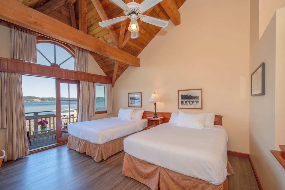 Standard Room, 2 Queen Beds, Non Smoking, Ocean View - Photo 1
